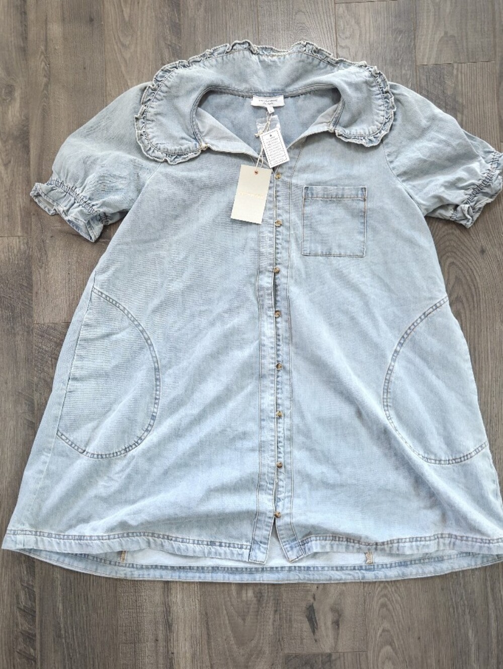 eesome Light Blue Denim Button-Front Dress